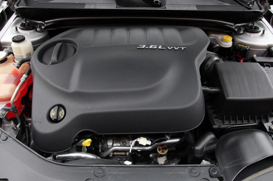  Chrysler 200 Convertible 2011 года  (фото 44 из 73)